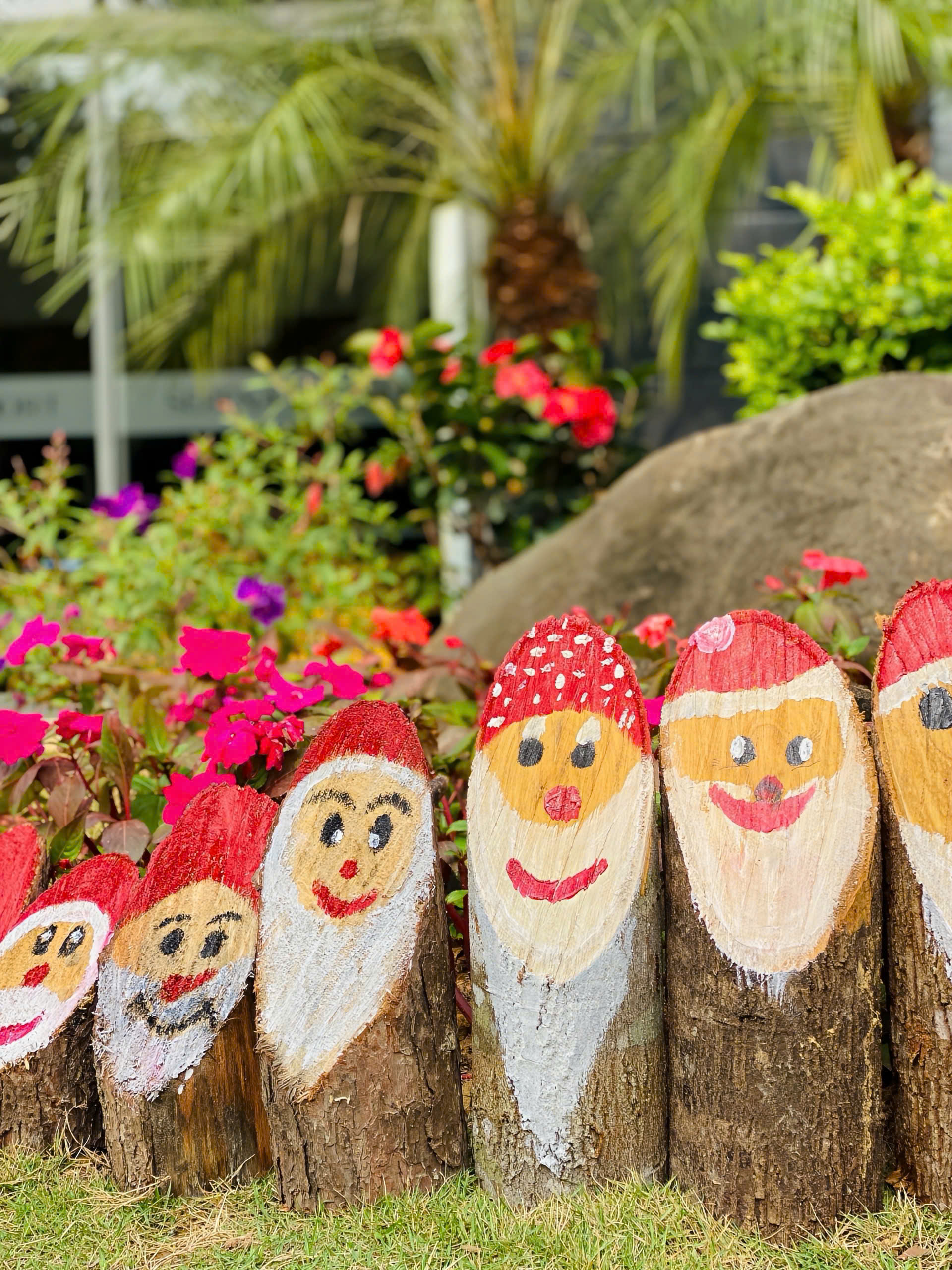 Workshop “Thổi hồn lên gỗ” được tổ chức đúng ngày Giáng sinh, là cơ hội để trẻ nhỏ và gia đình quây quần, tham gia hoạt động trải nghiệm cùng nhau.