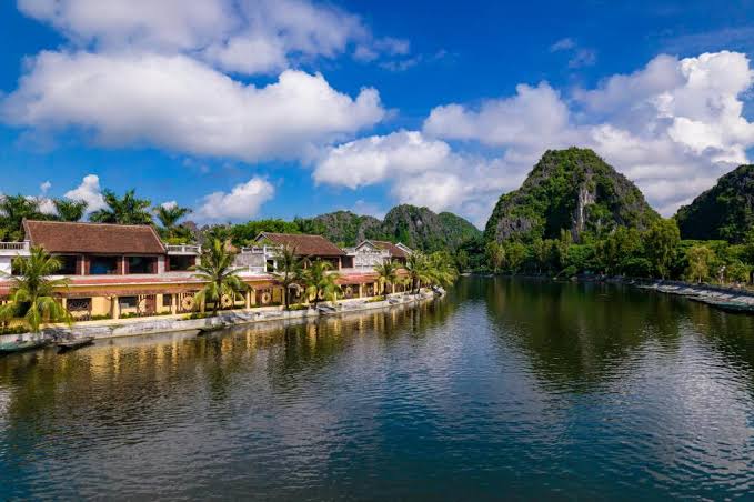 Emeralda Resort Tam Cốc giữa không gian xanh đậm chất Ninh Bình
